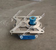 Gear pump 16Y-61-01000 (3)